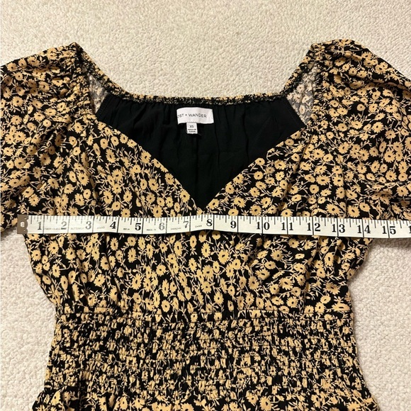 Lost + Wander Pick Me Golden Hour Smock Waist Top Crop Tan Black Floral - Picture 7 of 11